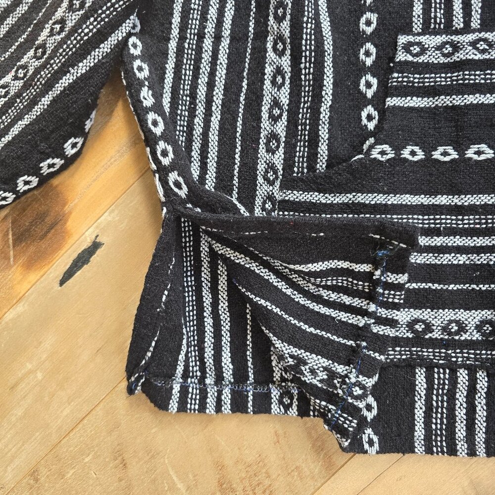 Black and White Gheri Cotton Baja Pullover Hoodie Size Large - Picture 6 of 7